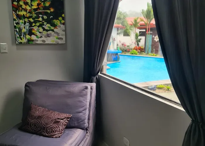 Toucan Lane Hotel
